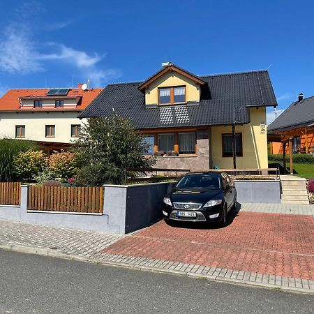Apartman U Kovaru Касперске Хори Екстериор снимка