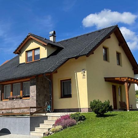 Apartman U Kovaru Касперске Хори Екстериор снимка