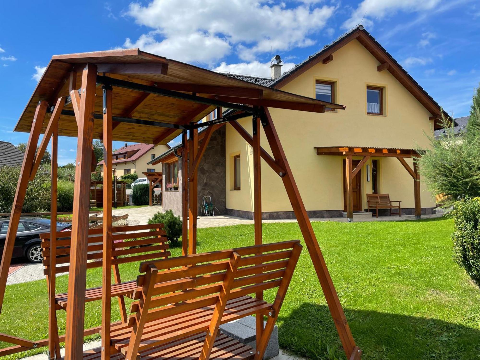 Apartman U Kovaru Касперске Хори Екстериор снимка