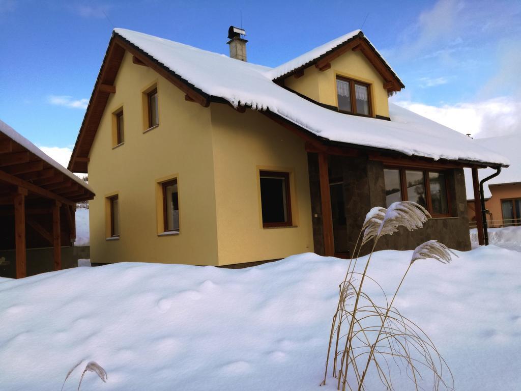 Apartman U Kovaru Касперске Хори Екстериор снимка