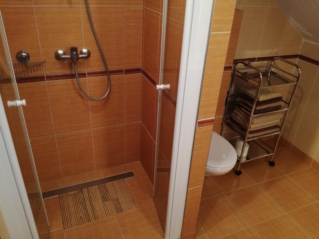Apartman U Kovaru Касперске Хори Екстериор снимка