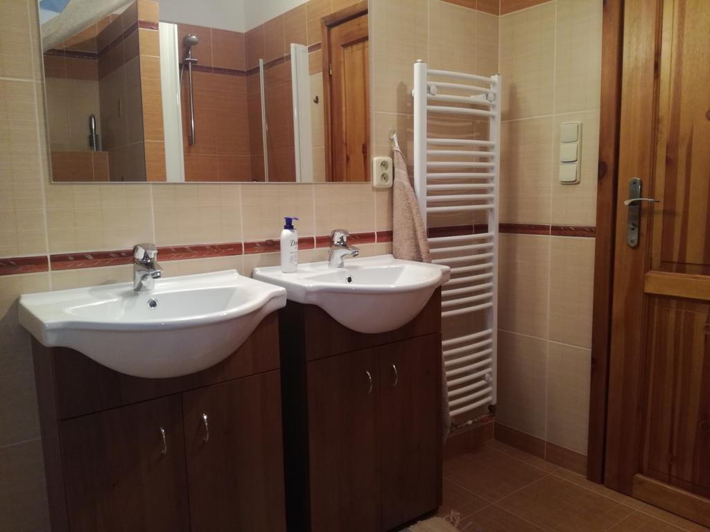 Apartman U Kovaru Касперске Хори Екстериор снимка